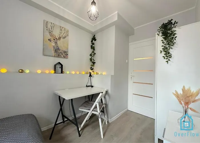 Cosy - Peaceful Retreat, 2 Minutes To Old Town Ubytování v soukromí Gdaňsk